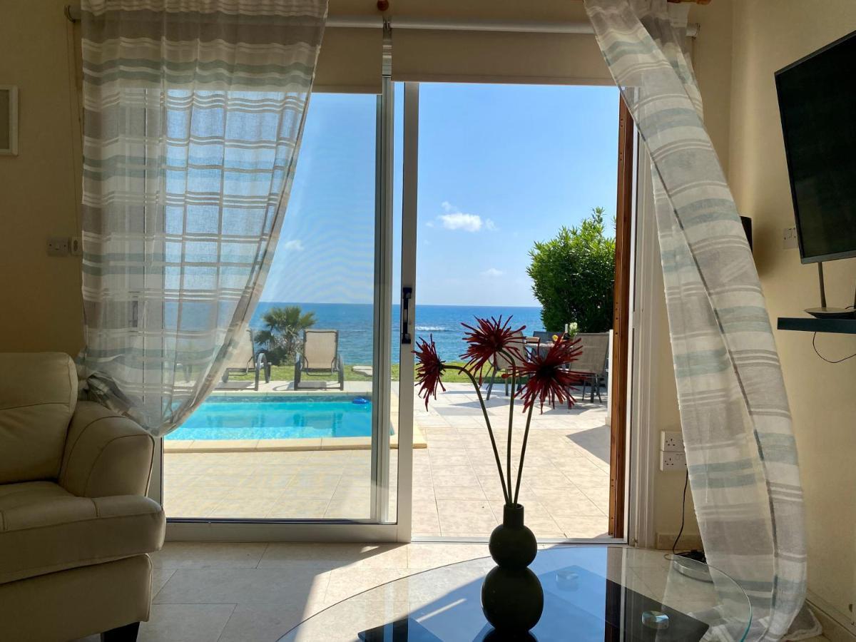 Amazing Front Line Villa In Coral Bay Peyia Exterior foto