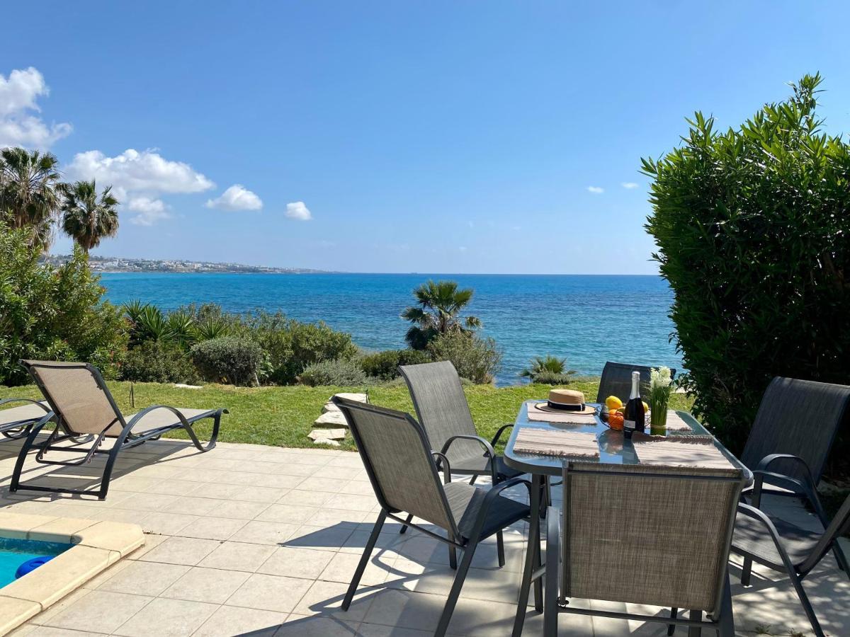 Amazing Front Line Villa In Coral Bay Peyia Exterior foto